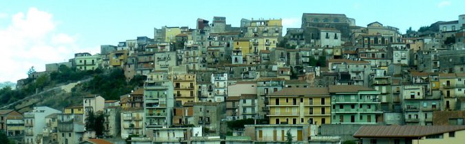 (2) Si va verso il Ristorante a Castiglione di Sicilia